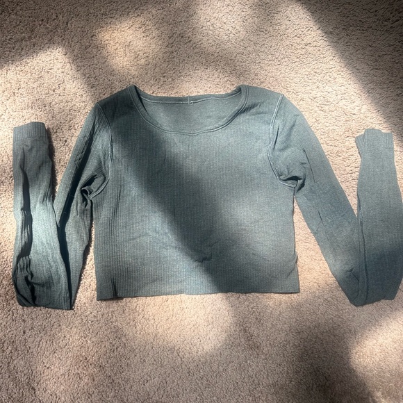 Lululemon Ebb to Street Long Sleeve Size 4 - Picture 2 of 5